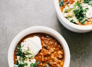 Ситний вегетаріанський чилі для друзів і родини