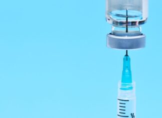 Вакцина проти оперізуючого лишаю знижує ризик деменції: нове дослідження пояснює чому