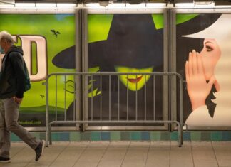 Чому деякі люди не ненавидять мюзикли: погляд психотерапевта