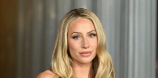 Діагноз матері Елікс Ерл: громадська боротьба сім’ї з раком молочної залози