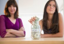 Пом’якшені правила: тепер більшість батьків добре сприймають, коли їхні діти лаються