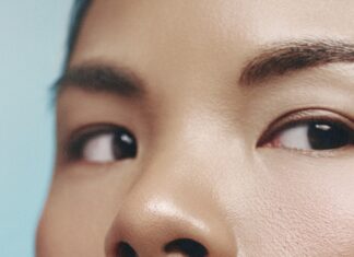 Правильний Відтінок Бровей: Експерти Розповідають, Як Домогтися Густіших і Натуральніших Арок