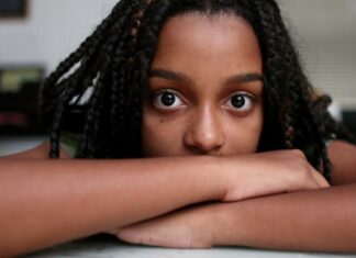 Раннє статеве дозрівання пов’язане з підвищеними ризиками для психічного здоров’я підлітків