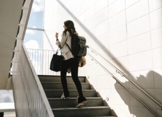 Чому задишка при підйомі сходами є поширеною і коли варто хвилюватися