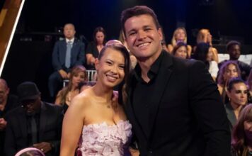 Сім’я Ірвінов Відзначає День Святого Валентина з Дочкою Грейс