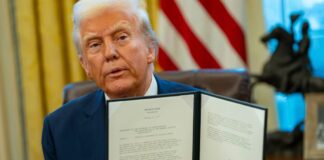 Trumps handtekening op valuta: wat handschriftanalyse onthult