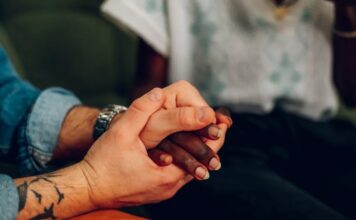 Повернення Притягнення: Як запалити іскру в шлюбі